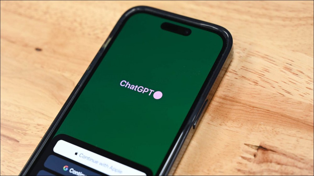 The ChatGPT Official App logo on the sign in page